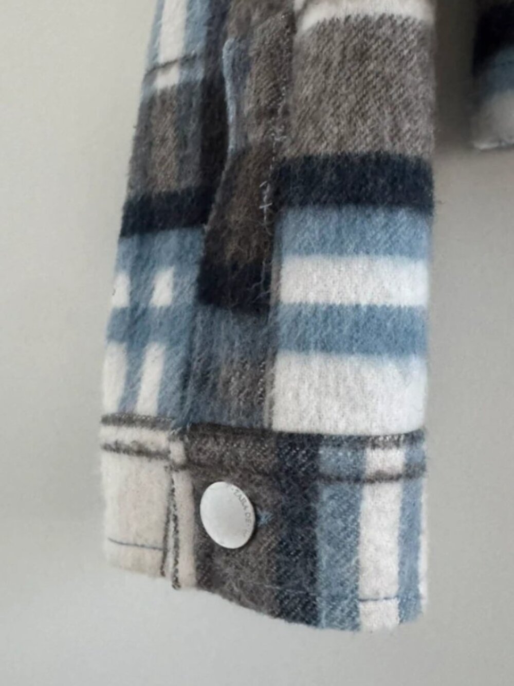 Zara Cropped Plaid Shacket Blue/Gray/Cream Size L - Picture 4 of 4
